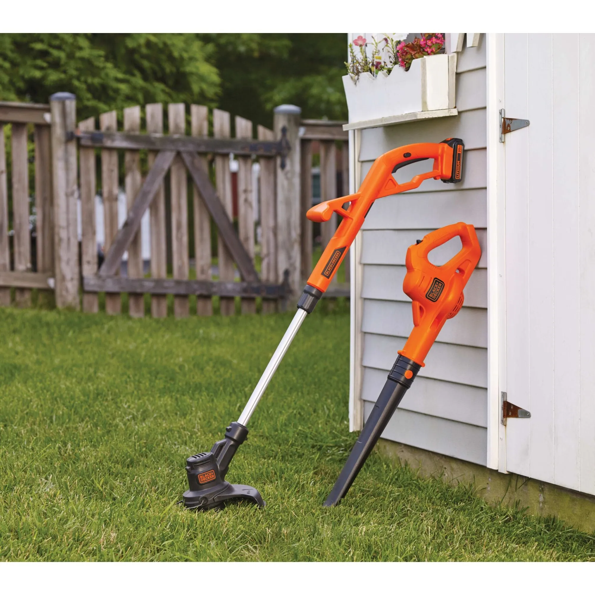 20V MAX* String Trimmer|Edger & Hard Surface Sweeper Kit, 10-Inch