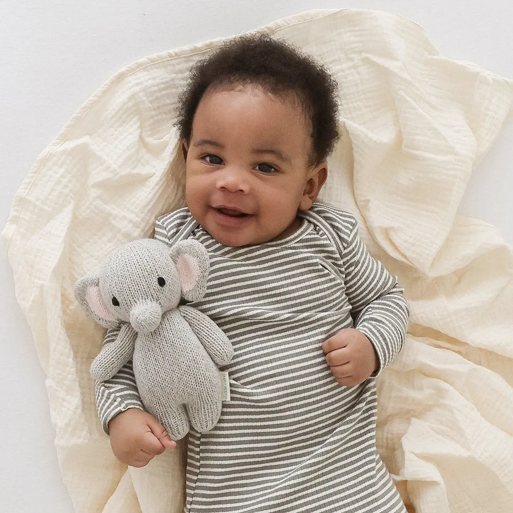 CUDDLE KIND BABY ANIMAL | ELEPHANT